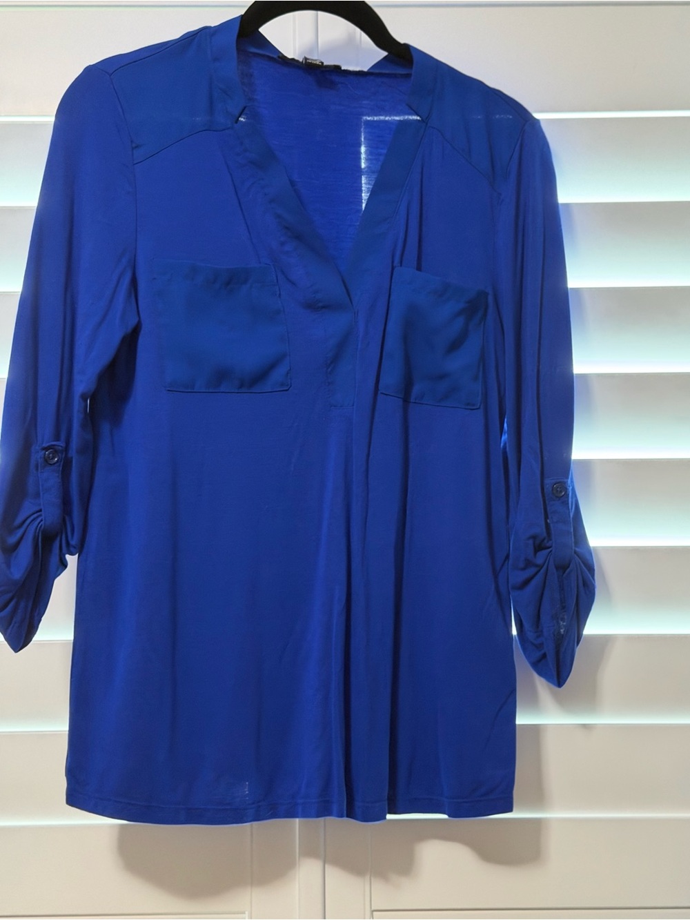 Cable & Gauge Cobalt Blue V-Neck Long Sleeve Blouse
